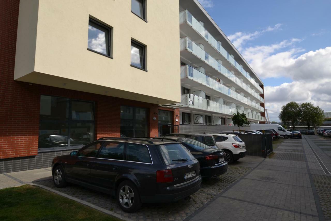 28 Apartment *