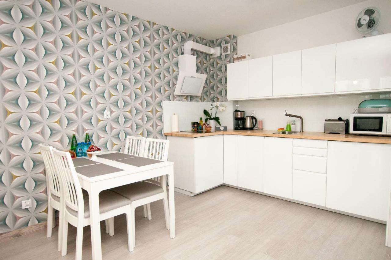 Apartment 28